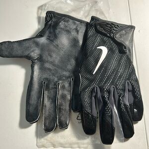Nike gloves NWT PGF489 footbal size XXL
